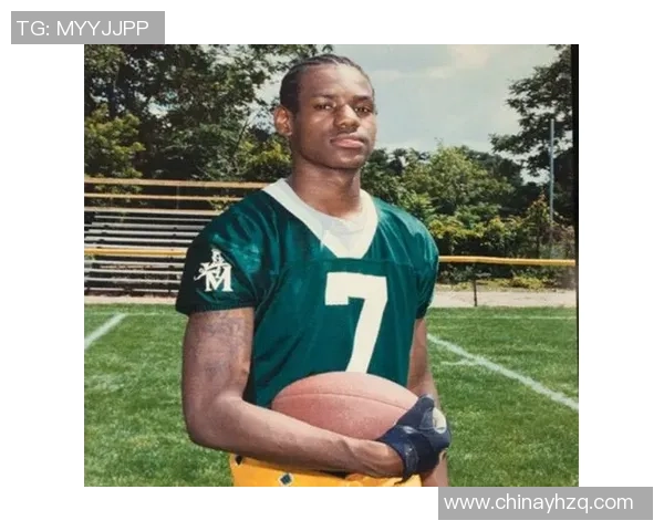 《探索全球顶级足球球星数据分析与实力对比排名》