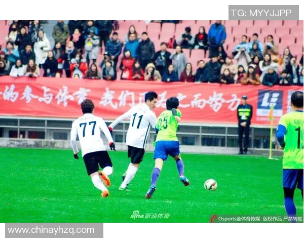 揭秘足球明星背后的故事和训练日常精彩瞬间全纪录